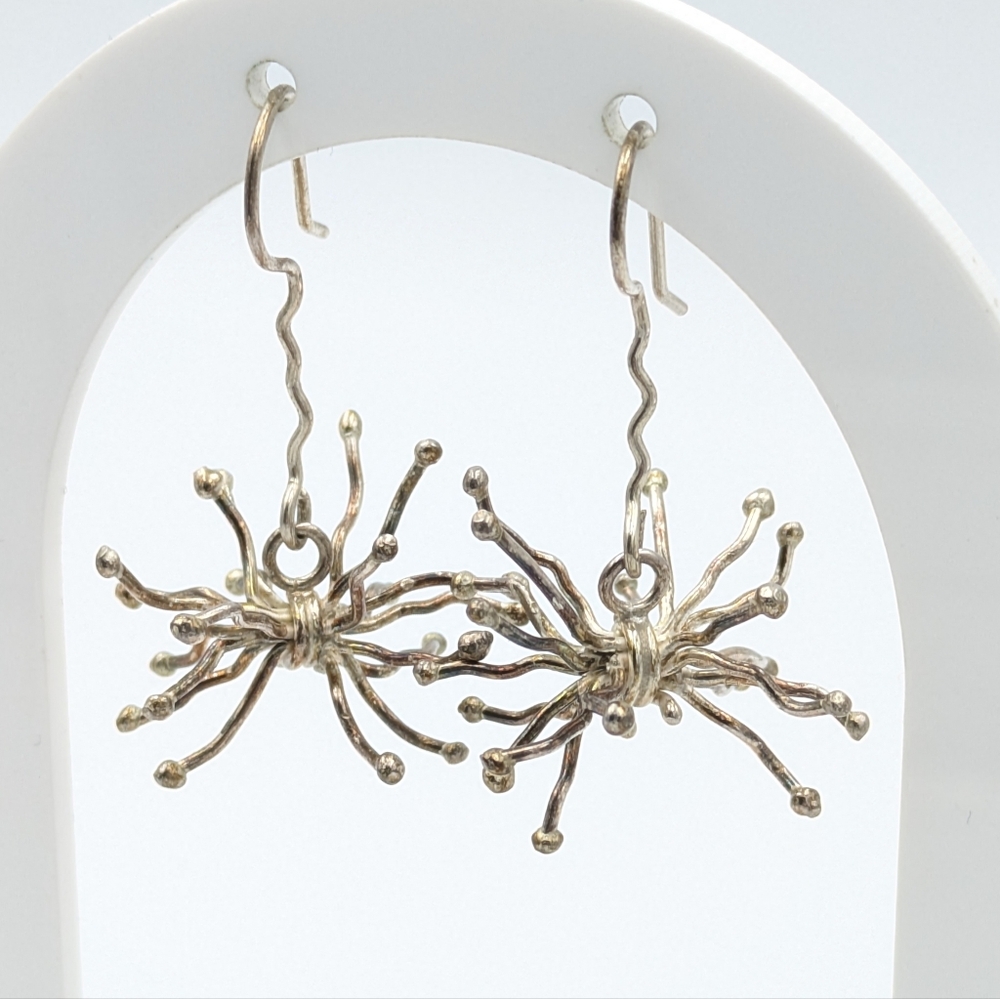 Vintage 925 sterling silver very unique wire abstract earrings